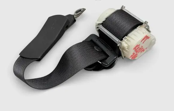 Cadillac Escalade Rear seatbelt 