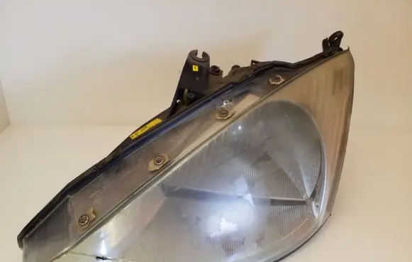 Ford Focus Headlight/headlamp 9420 9422