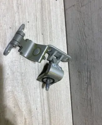 Audi Q3 F3 Tailgate/trunk/boot hinge 8V3827299B
