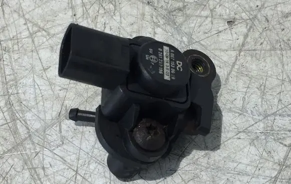 Mercedes-Benz E W212 Air pressure sensor A0071530028 0261230196 A6511530041