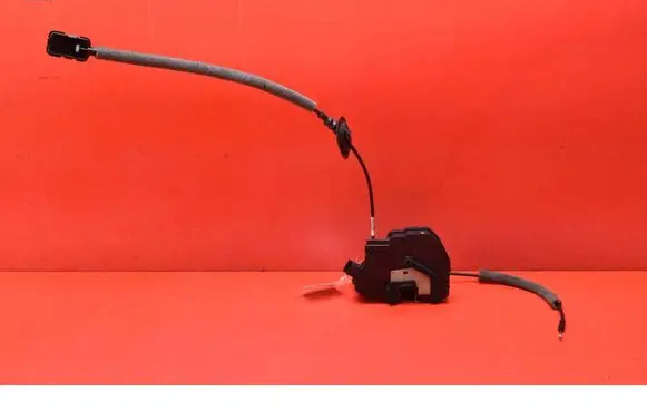 Renault Captur Rear door lock 825005865R