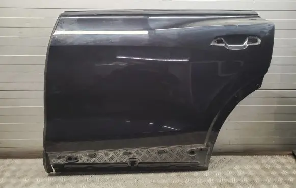 Audi Q8 Rear door LC9X