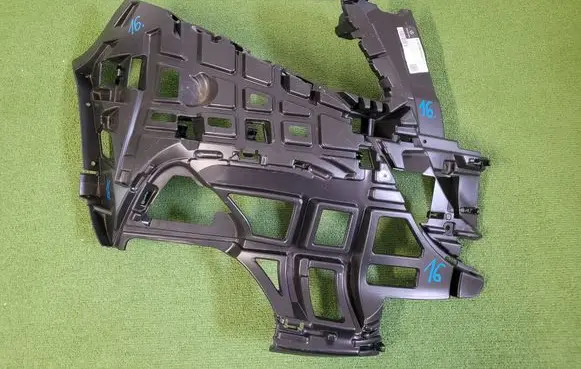 Mercedes-Benz Vito Viano W447 Front bumper mounting bracket A4478854101 A4478805005