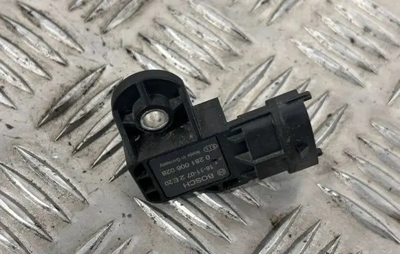 Maserati Ghibli Air pressure sensor 0281006028
