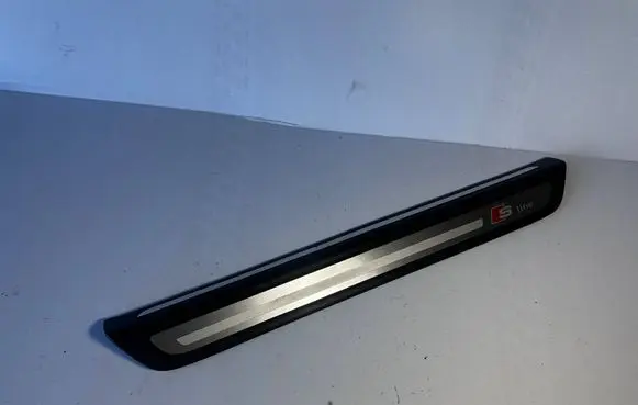 Audi Q5 SQ5 Front sill trim cover 8R0853373C