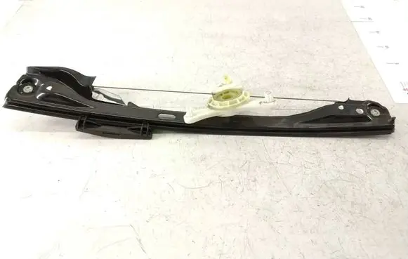 Mercedes-Benz E W212 Rear window lifting mechanism without motor 201138