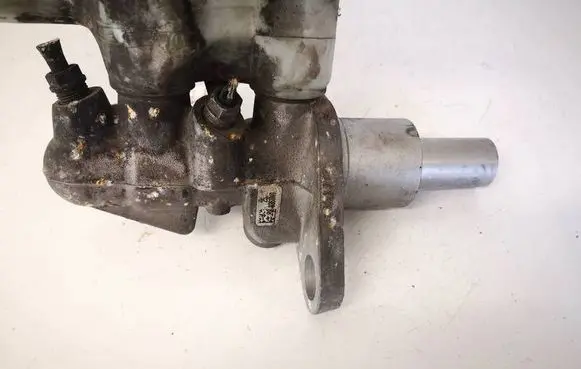 Volkswagen PASSAT B6 Master brake cylinder 5N0945459A