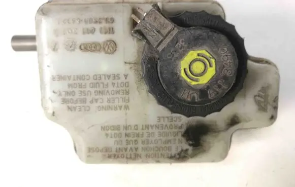 Master brake cylinder