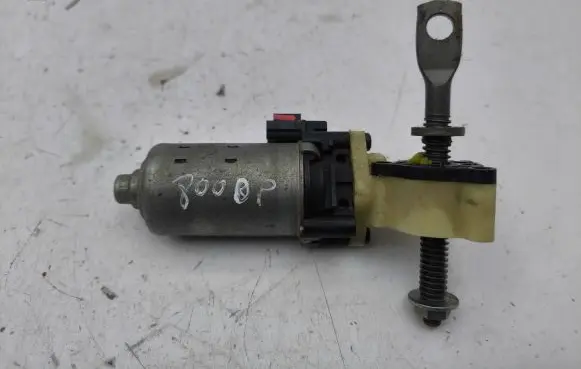 Lexus IS 220D-250-350 Seat adjustment motor 8582033020 1620006861