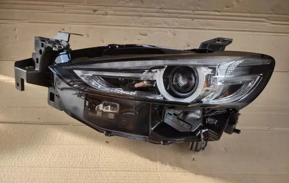 Mazda 6 Headlight/headlamp GSJ551041A