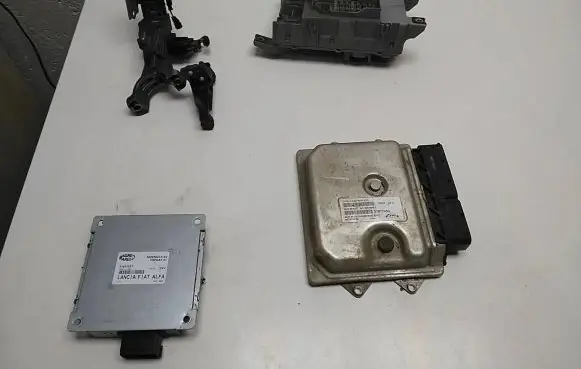 Fiat Doblo Engine ECU kit and lock set 51872453 00518855330