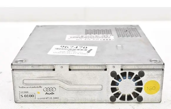 Audi A8 S8 D3 4E Radio/CD/DVD/GPS head unit 4E0910146