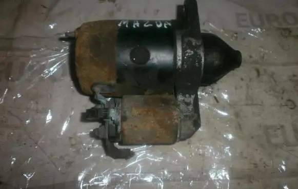 Mazda 121 Starter motor m3t33081