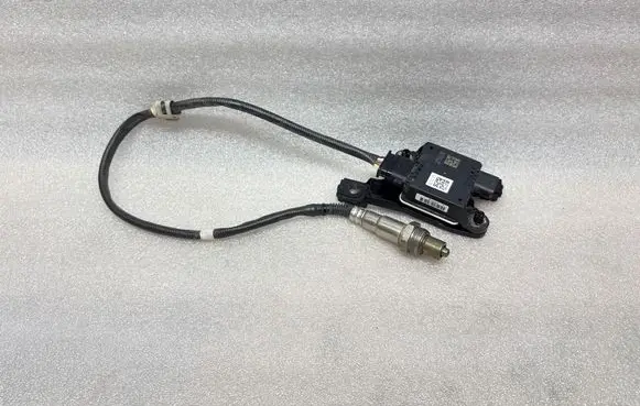 Audi Q3 F3 Lambda probe sensor 05l906261l