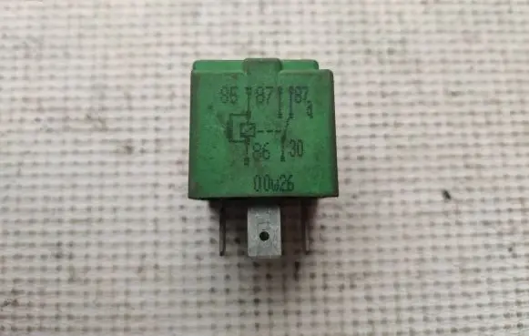 Mercedes-Benz Vito Viano W638 Other relay A0045450405 69010 125775684