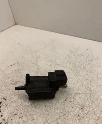 Volvo V70 Vacuum valve 72224001 1275924