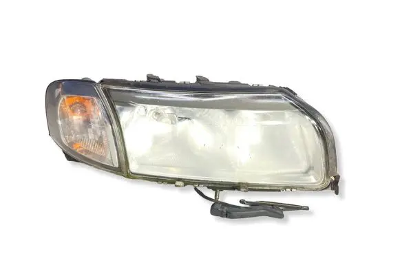 Volvo S80 Headlight/headlamp 8693562 04HCR3002A RHD