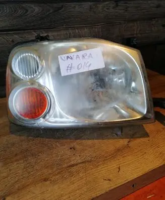 Nissan Navara D22 Headlight/headlamp