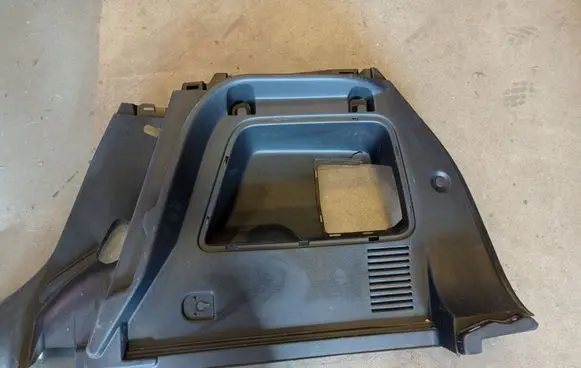 Buick Encore I Trunk/boot side trim panel 95190807