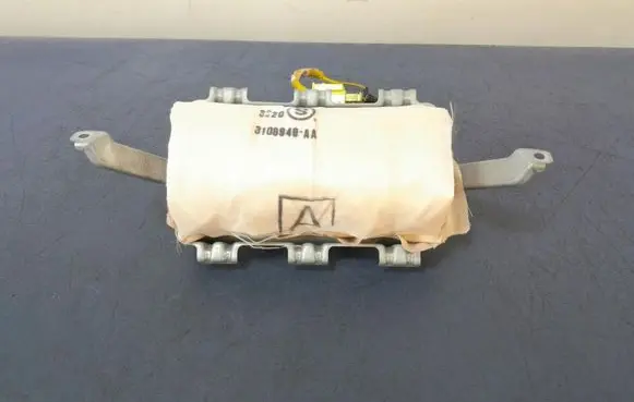 Toyota Auris E180 Passenger airbag