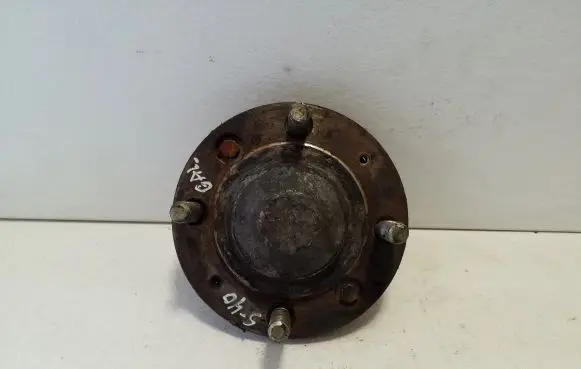 Volvo S40, V40 Rear wheel hub