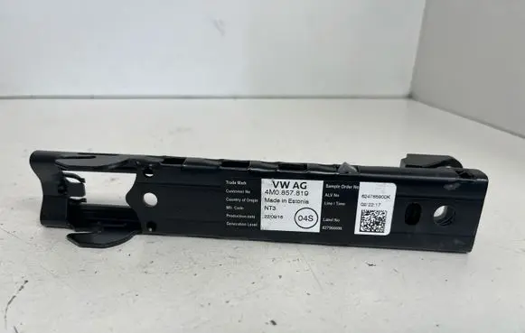 Audi A5 Seat belt height adjuster 4M0857819
