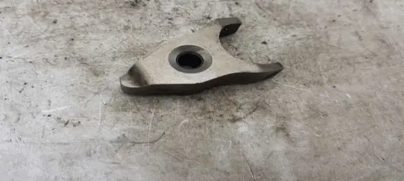 Toyota RAV 4 (XA20) Fuel Injector clamp holder NOCODE