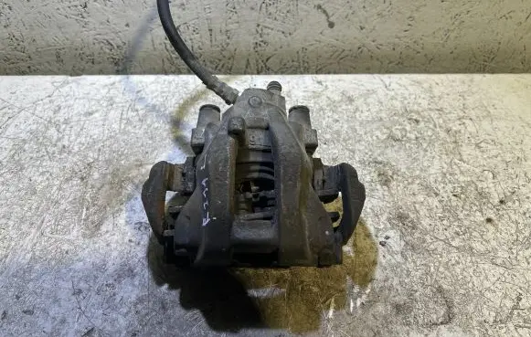 Mercedes-Benz E W211 Rear brake caliper