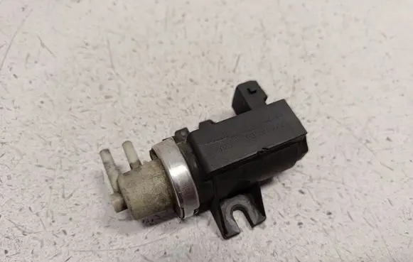Valve vacuum