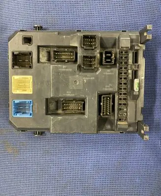 Peugeot 207 CC Fuse box set 9664983380 20100120 22661F01
