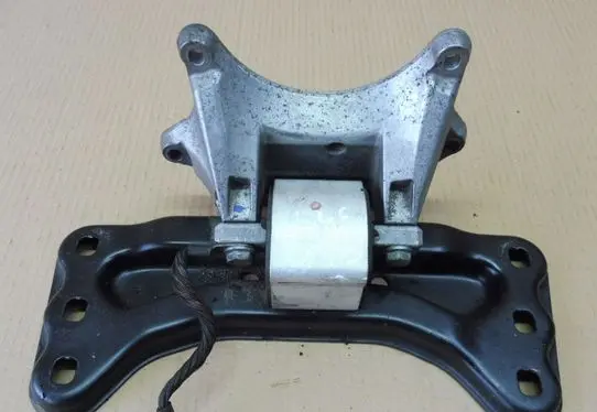 Mercedes-Benz SLK R171 Gearbox mounting bracket A1712420401