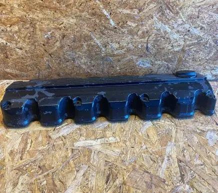 Mercedes-Benz E W124 Rocker cam cover 1030160105