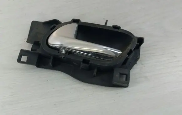 Peugeot 407 Front door interior handle