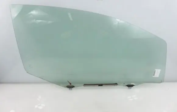 Toyota Yaris Front door window glass four-door 