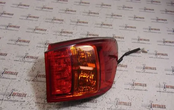 Lexus IS 220D-250-350 Rear/tail lights