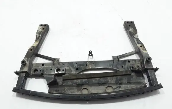 Radiator mount bracket