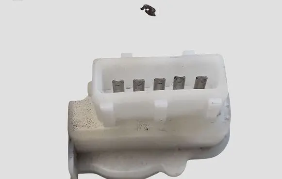 Peugeot 607 Rear door lock