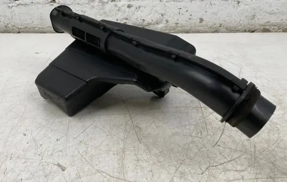 Intake resonator
