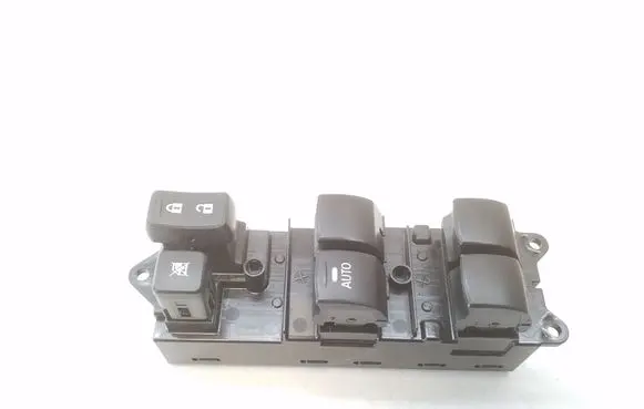 Mitsubishi Eclipse Cross Electric window control switch 8608A323