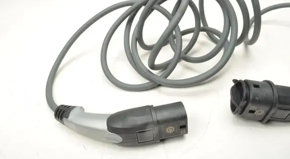 BMW 3 G20 G21 Battery charger (optional) 7926285