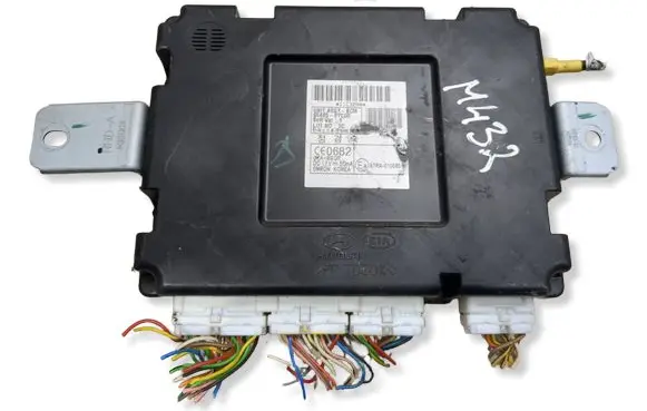 Hyundai ix35 BSM Control unit 954002YCD0 97RA010085