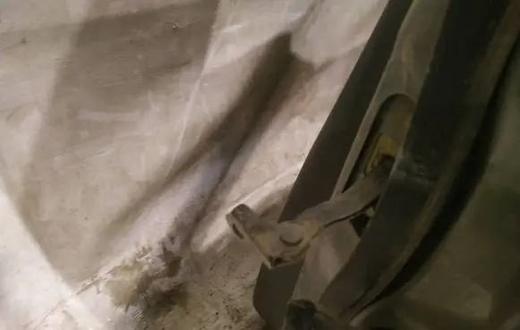 Nissan Pathfinder R51 Front door check strap stopper 