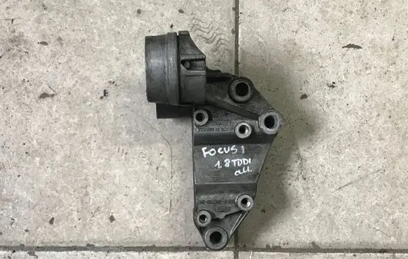 Ford Focus Engine mounting bracket 98FF3K738BG