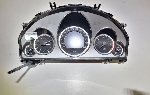 Mercedes-Benz E W212 Speedometer (instrument cluster) A2129001810 A2C53427635 A2049024202