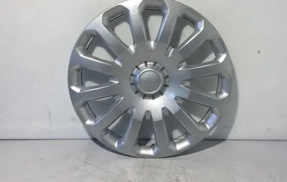 Ford Fiesta R15 wheel hub/cap/trim 8V211130JB