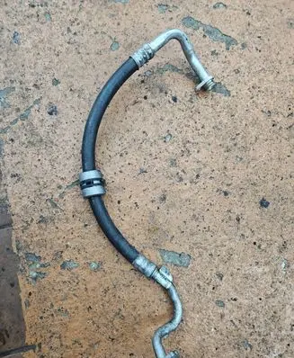 Citroen C4 II Picasso Air conditioning (A/C) pipe/hose 9806581680