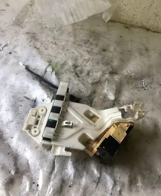 Alfa Romeo Giulia Rear door lock