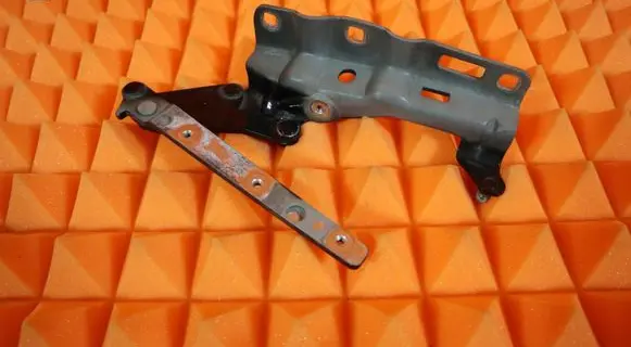 Mercedes-Benz CLC CL203 Engine bonnet/hood hinges 2038800328