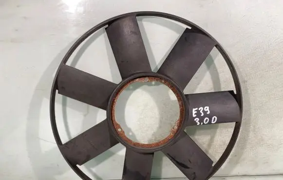 BMW 5 E39 Fan impeller 6600100000