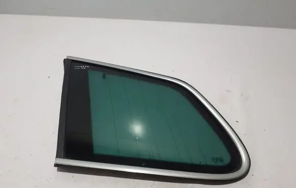 Volkswagen Touareg II Rear side window 7P6845297AL